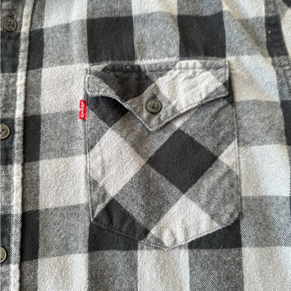 Levi's Men's Gray and Black Checkered Shirt